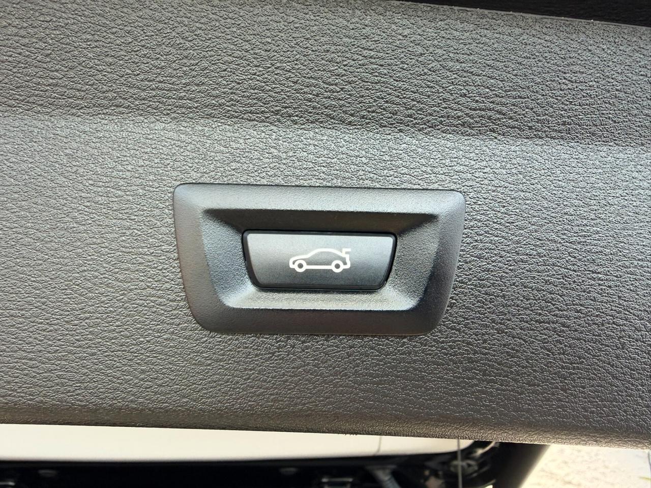 Bmw X1 xDrive25e Business Advantage 2022 solo 46000km!