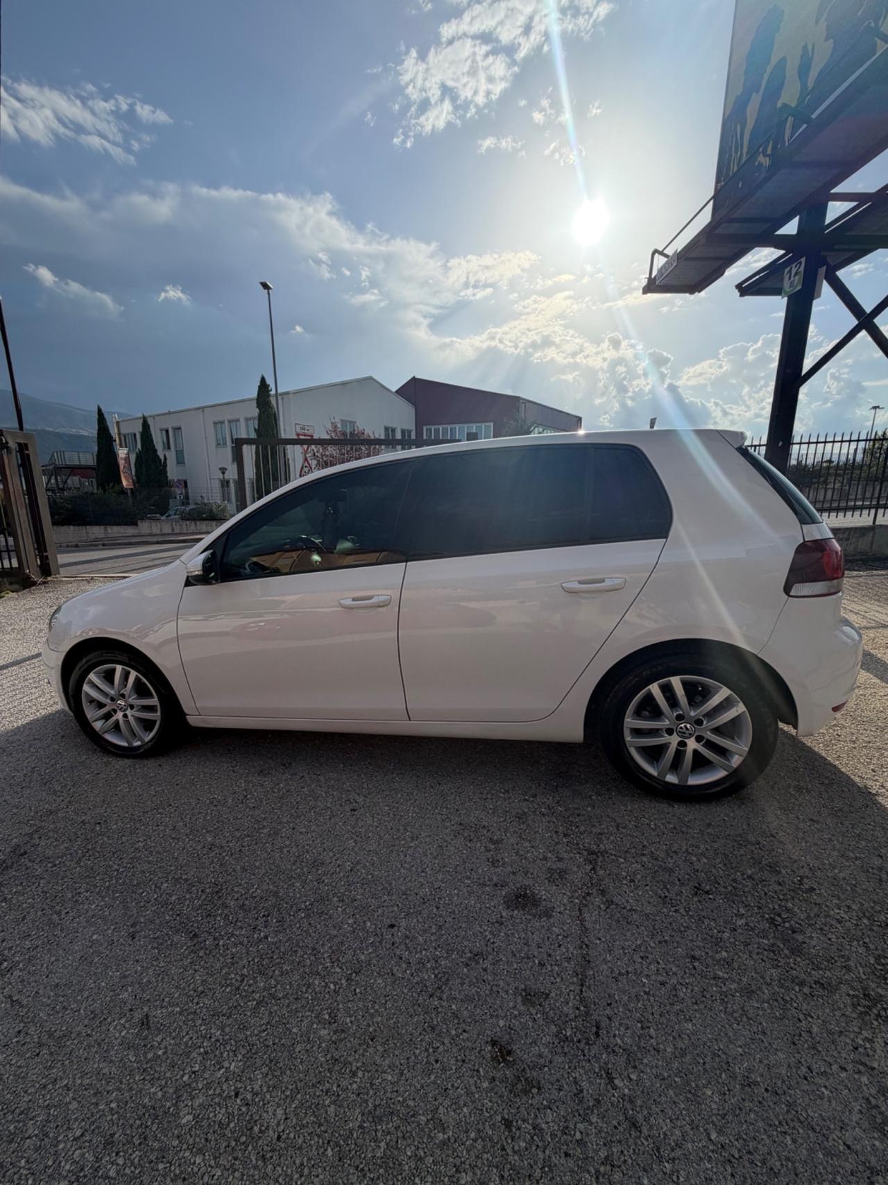 Volkswagen Golf 6 1.6 TDI DPF 5p. Highline