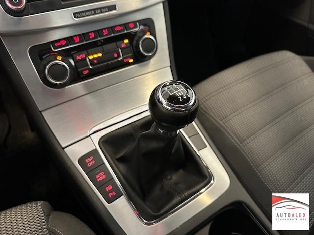 VOLKSWAGEN - Passat Passat 2.0 tdi Dpf NEOPATENTATI