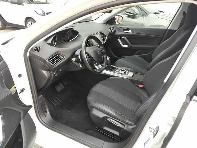 Peugeot 308 1.5 BlueHDI Allure 130 EAT8