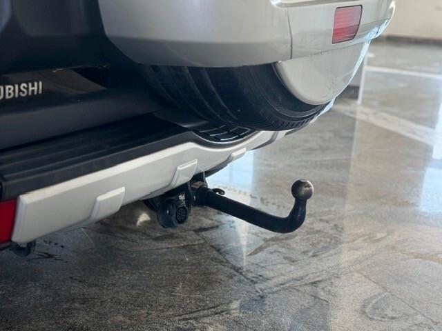 Mitsubishi Pajero 3.2 DI-D 16V aut. 3p. Instyle DPF