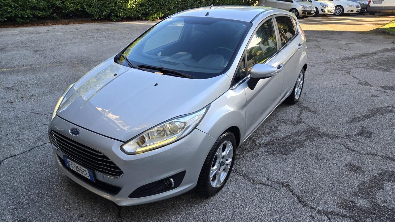 Ford Fiesta 1.5 TDCi 75CV 5 porte Titanium Neopate