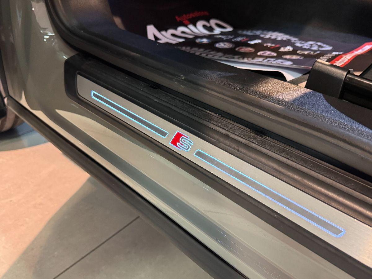 AUDI Q5 Sportback SPB 2.0 TDI S-line Identity black Grigio Quantum