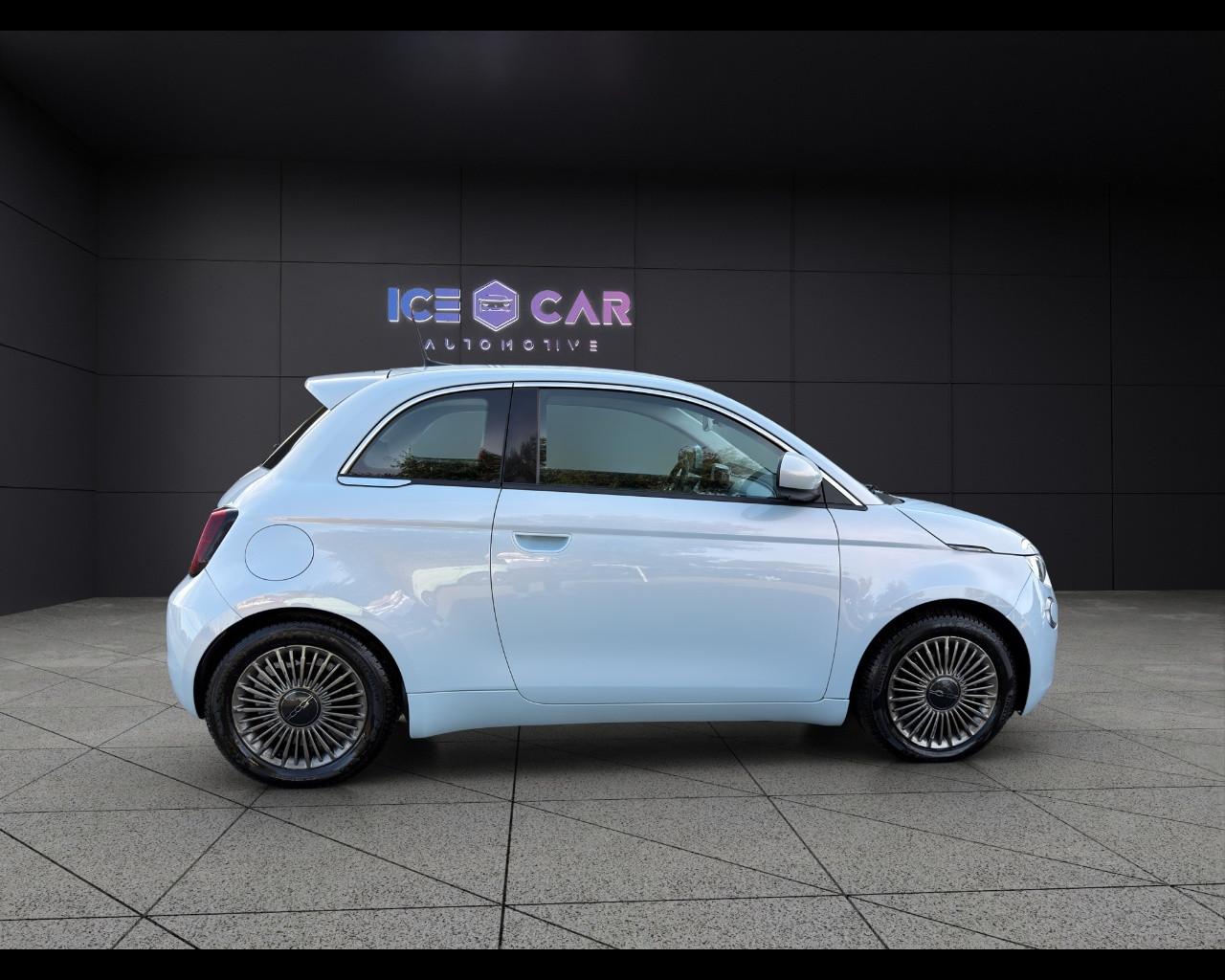 FIAT 500e - 500e Berlina 42 kWh Icon