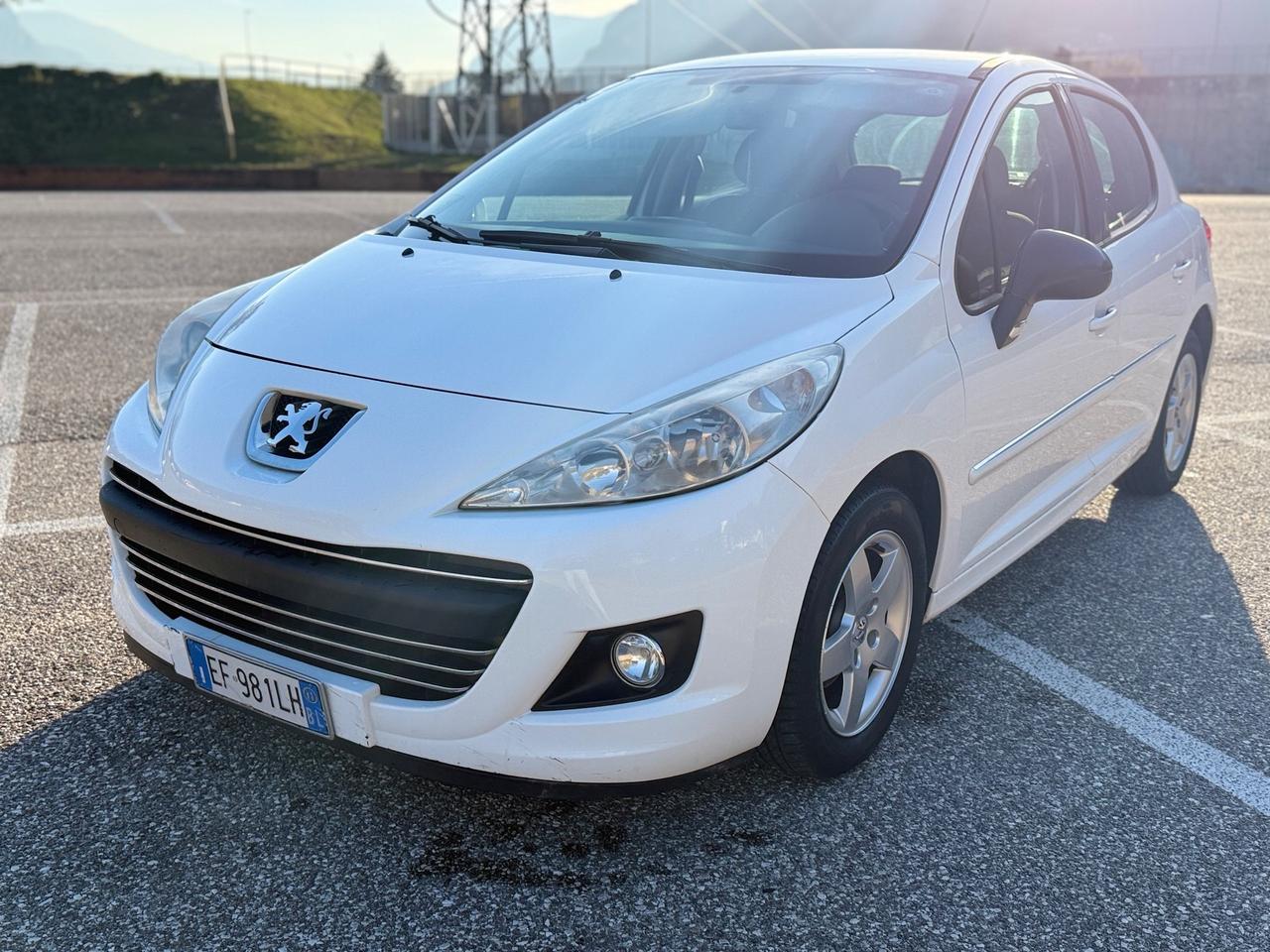 Peugeot 207 1.6 HDi OK NEOPATENTATI