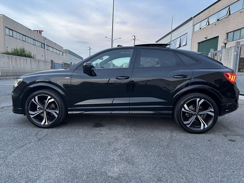 Audi Q3 Sportback Sportback 35 TDI S-tronic Identity Black S-line 150cv