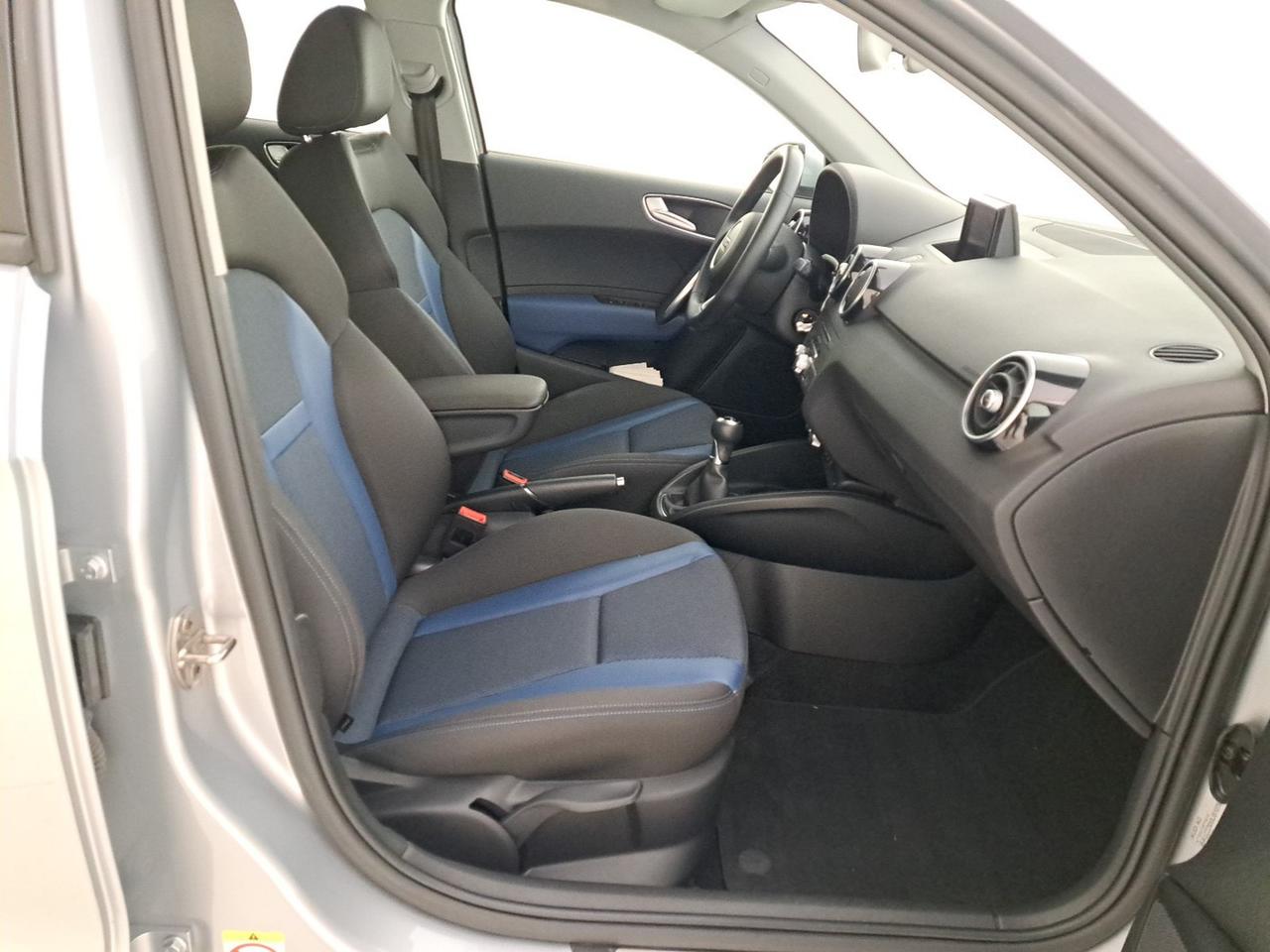 Audi A1 sportback 1.0 tfsi sport 82cv