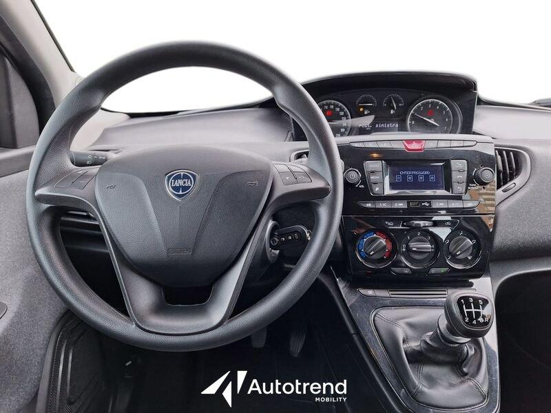 Lancia Ypsilon 1.0 FireFly 70 CV 5 porte Hybrid Ecochic Silver S&S