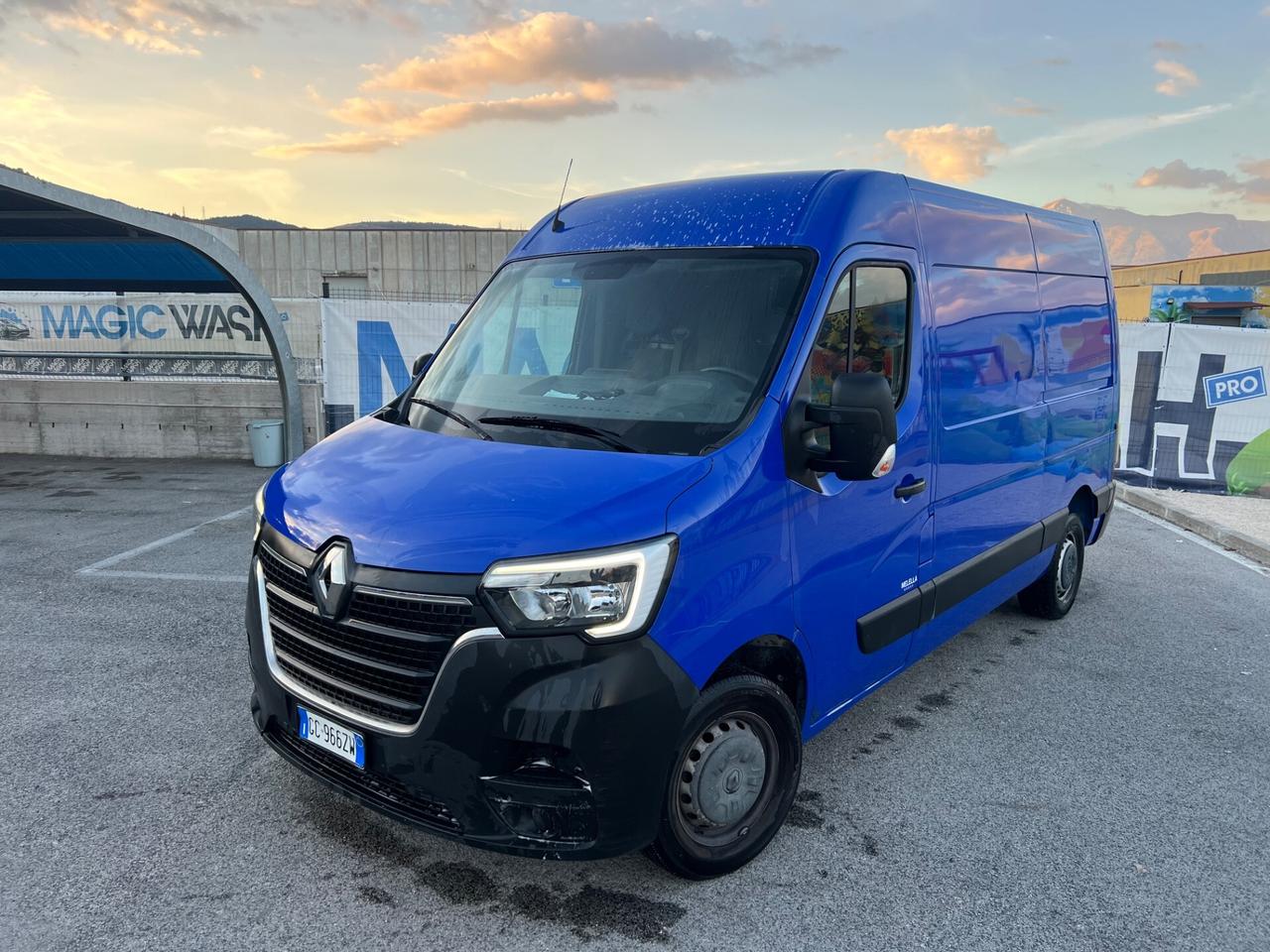 Renault master