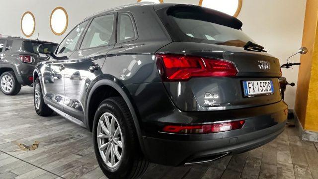 AUDI Q5 35 TDI quattro S tronic Business Sport