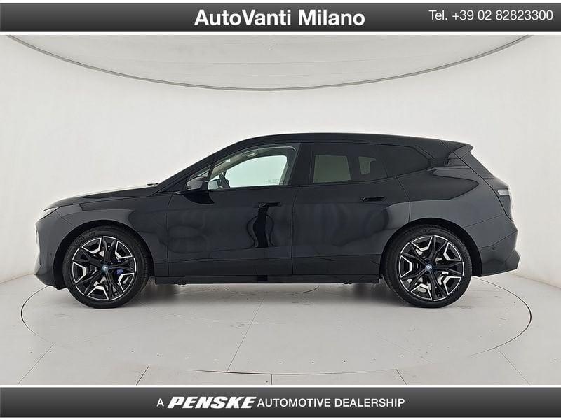 BMW iX xDrive40 Pacchetto Sportivo