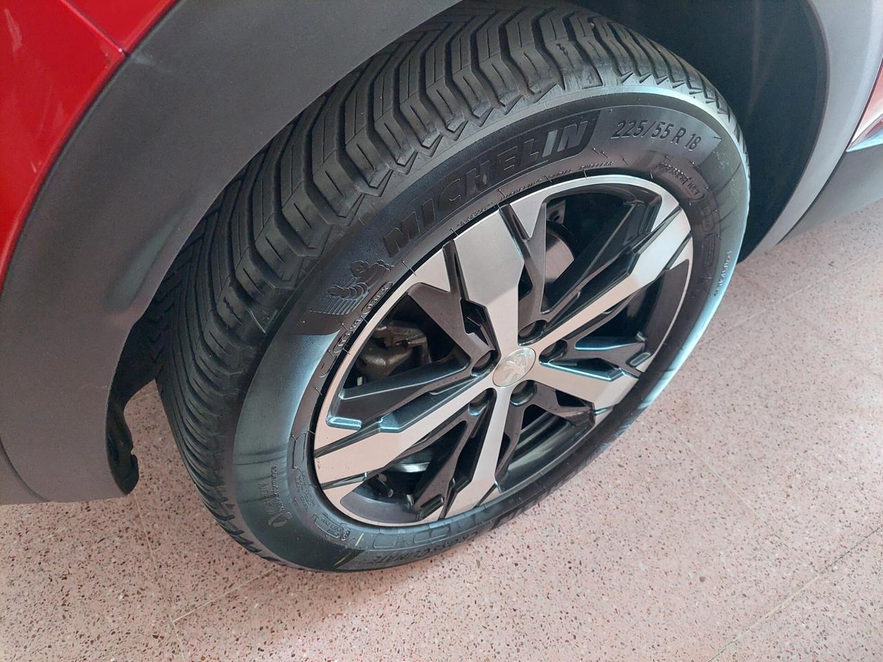 Peugeot 3008 BlueHDi 130 S&S EAT8 Allure