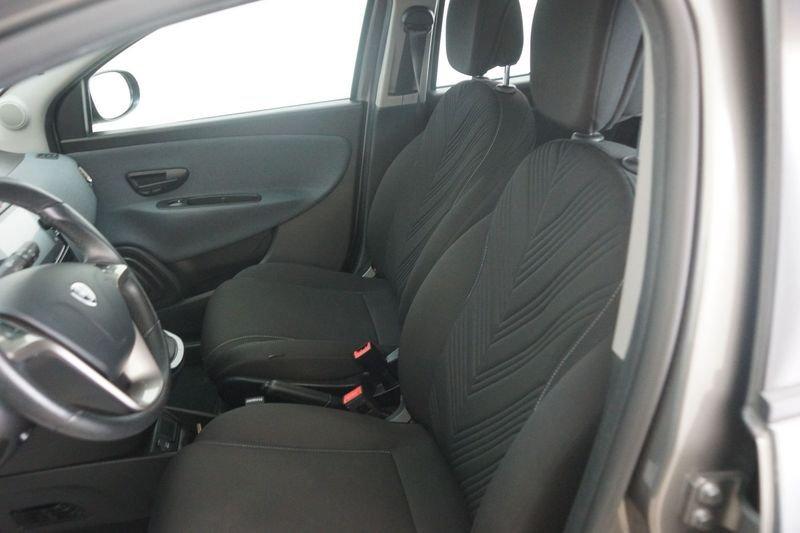 Lancia Ypsilon 1.0 FireFly 5 porte S&S Hybrid Gold