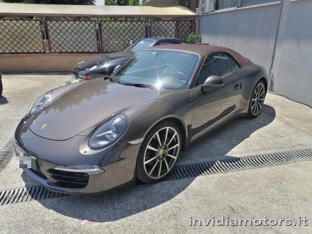 PORSCHE 991 Carrera Cabriolet Macadamia