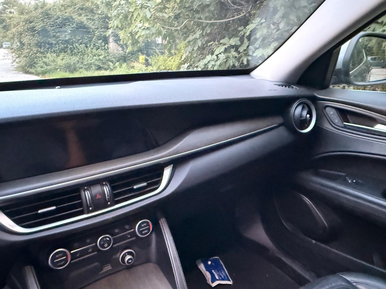 Alfa Romeo Stelvio 2.2 Turbodiesel 180 CV AT8 Q4 Business