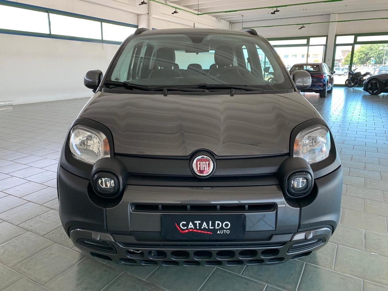 Fiat Panda 1.0 FireFly S&S Hybrid Cross Full