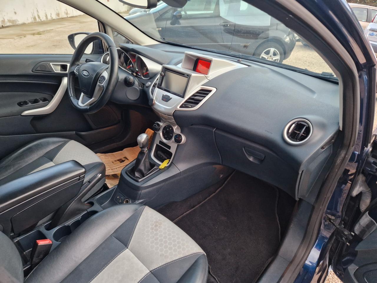 Ford Fiesta Ikon 1.6 TDCi 95CV 5 porte