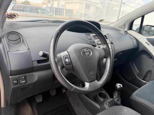 Toyota Yaris 1.0 5 porte Sol 2010