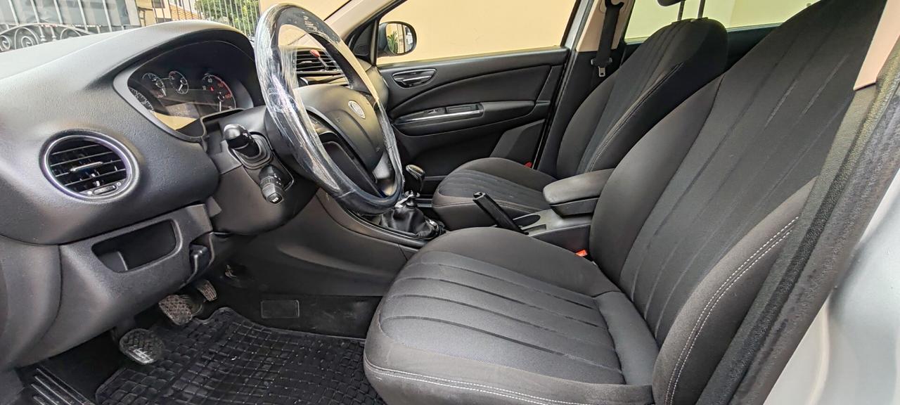 Lancia Delta 1.6 MJT DPF 120cv Gold