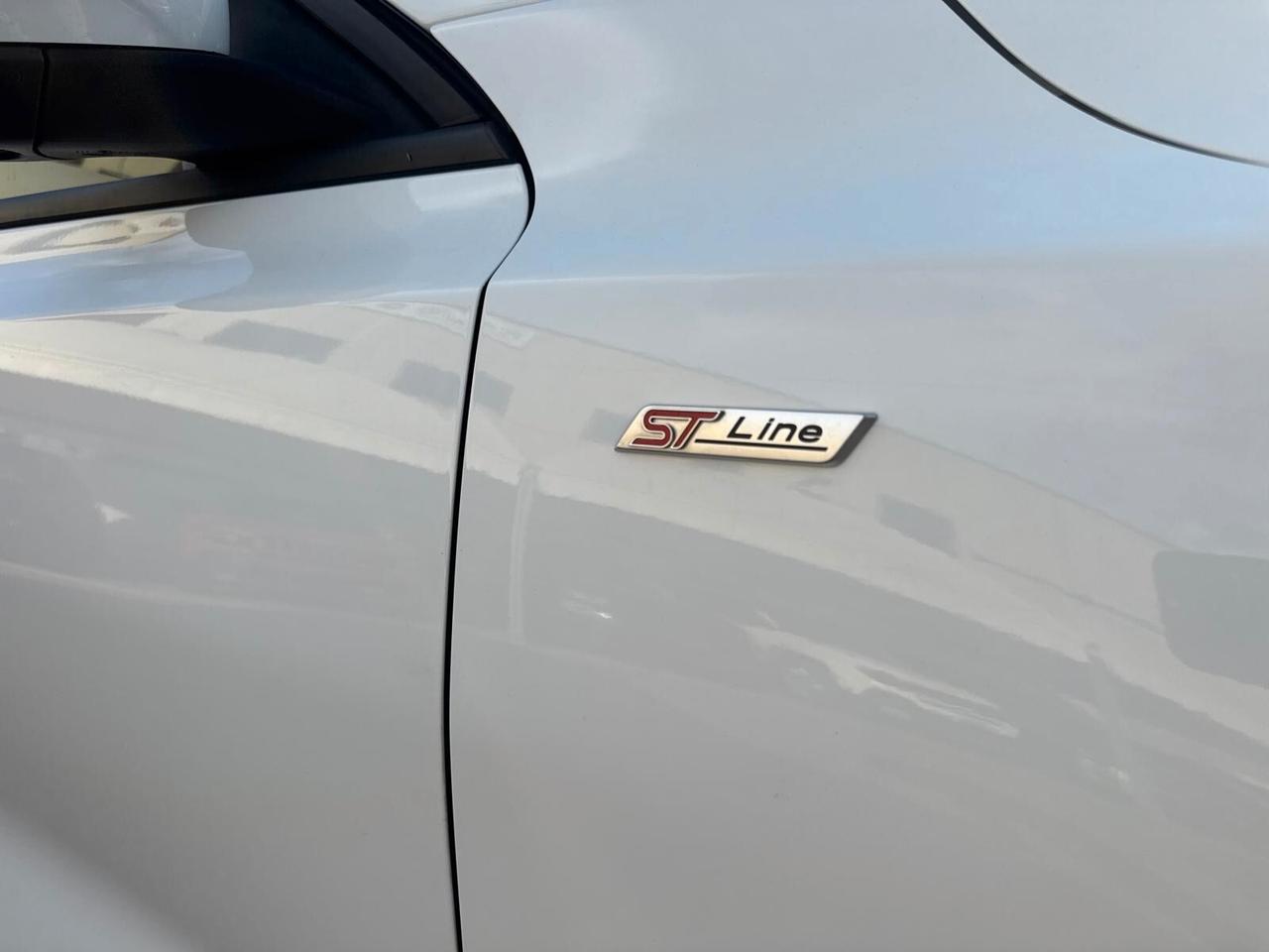 Ford Focus 1.0 Hybrid 125 CV Powershift 5P ST-Line X, Strafull