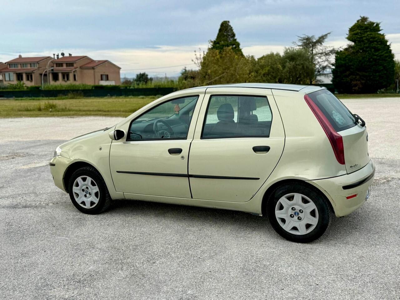 Fiat punto 5porte 1.2 benzina NEOPATENTATI