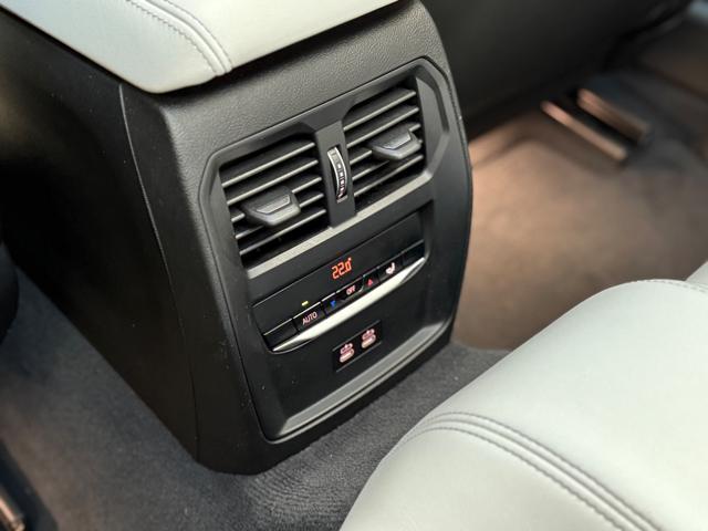 BMW M4 Competition M xDrive Cabrio Carbon Pack