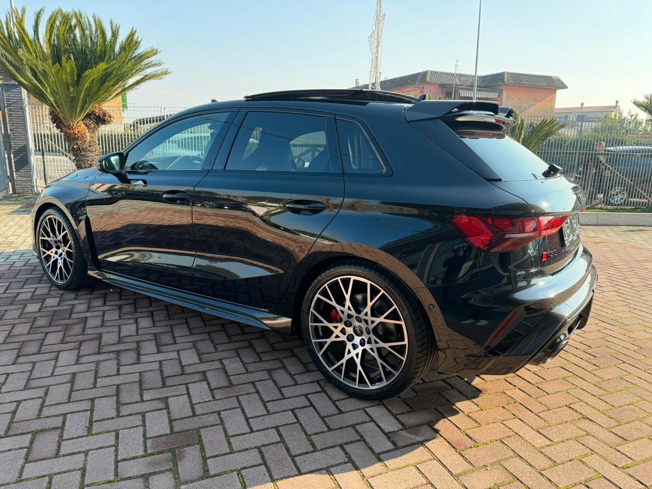 Audi RS3 2.5 TFSI S.BACK 400 CV *PANORAMA*HEAD*FULL CARBON
