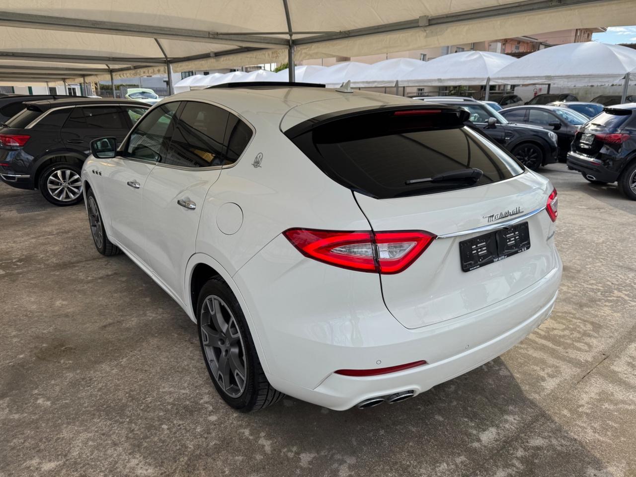 MASERATI LEVANTE V6 275 CV AWD GRANLUSSO / TETTO