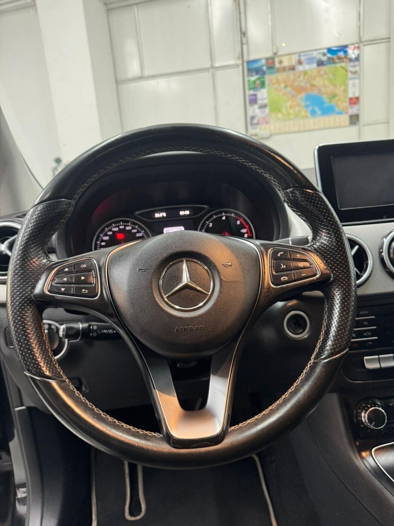 Mercedes-benz B 200 B 200 d Automatic Premium
