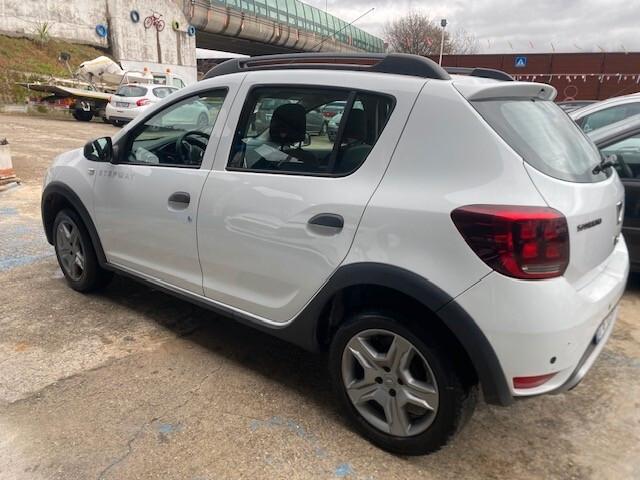 Dacia Sandero 0.9 TCe 12V TurboGPL 90CV Start&Stop Lauréate