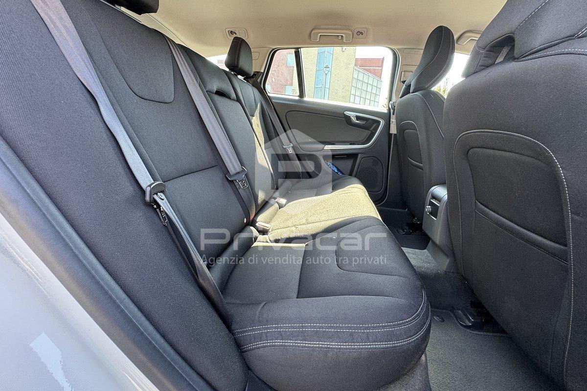 VOLVO V60 D2 1.6 Powershift Kinetic