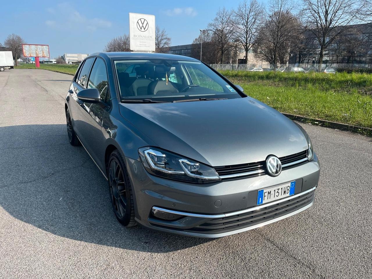 Volkswagen Golf 2.0 TDI DSG 5p. Highline