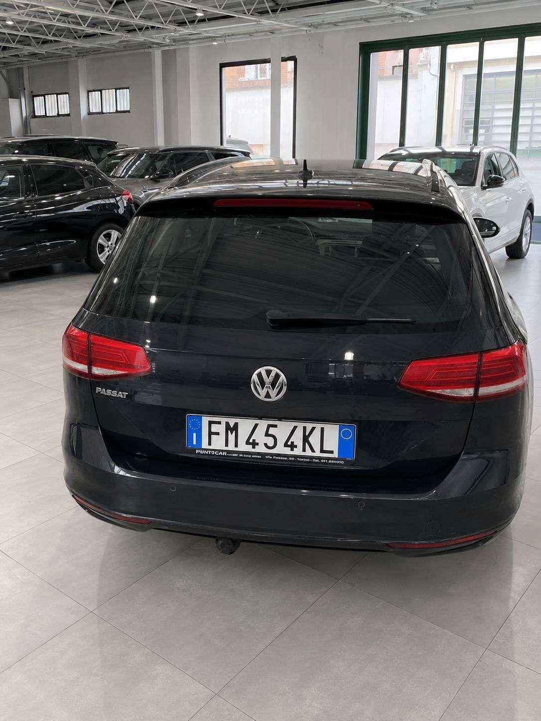 Volkswagen Passat Variant 1.6 tdi Comfortline 120cv dsg leggere descrizione