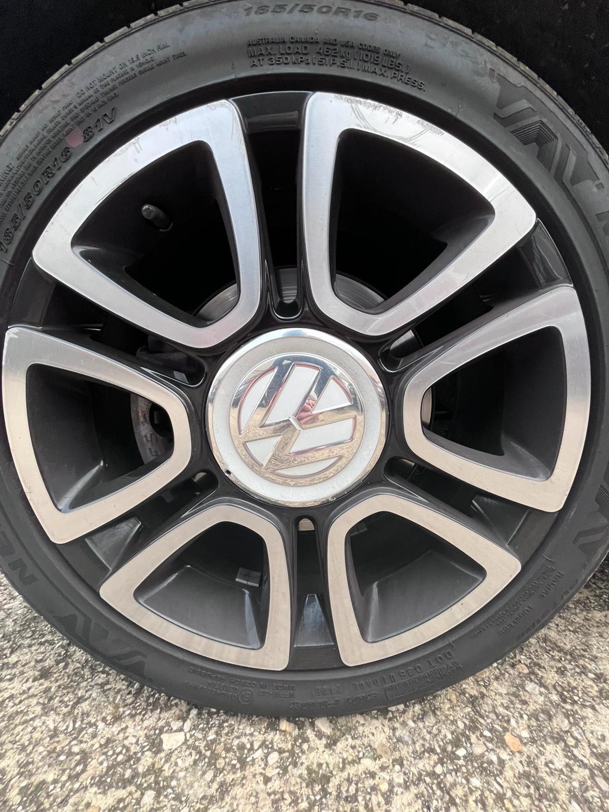 Volkswagen up! 1.0 75 CV 5p. high