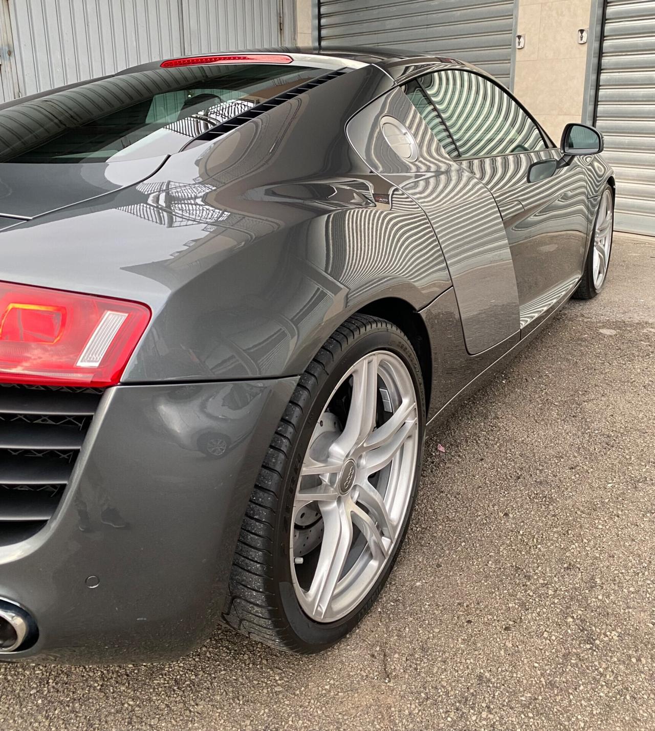 Audi R8 4.2 V8 FSI 420cv quattro R-tronic