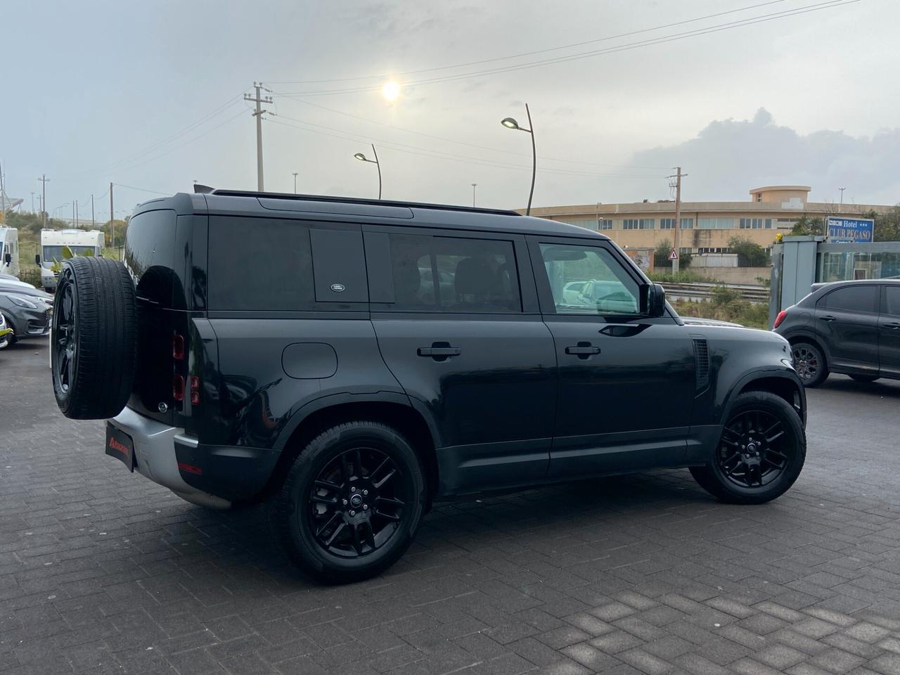 Land Rover Defender 110 3.0d i6 mhev SE awd 200cv auto