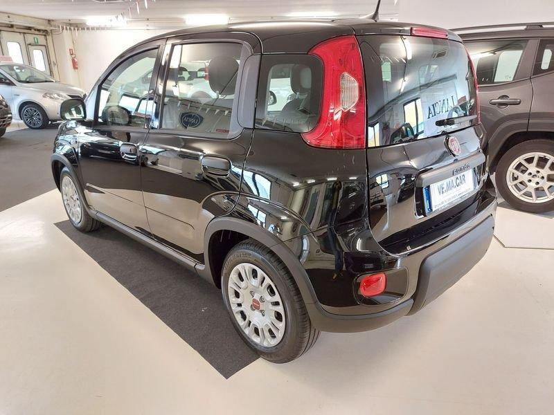 FIAT Panda 1.0 FireFly Hybrid con Radio BT