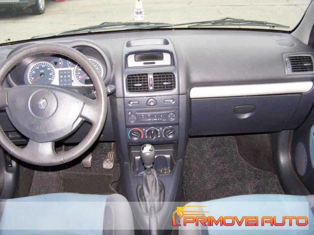 RENAULT Clio 1.2 16V cat 3 porte Limited