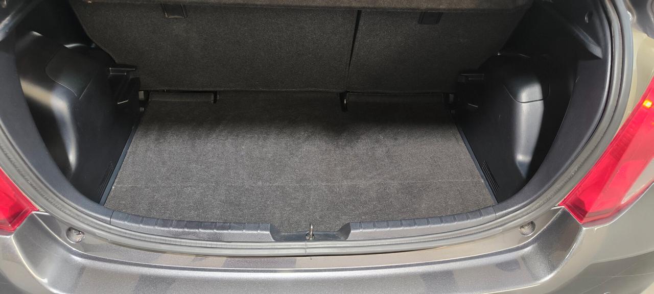 Toyota Yaris Lounge unipro ok neopatent km 67000