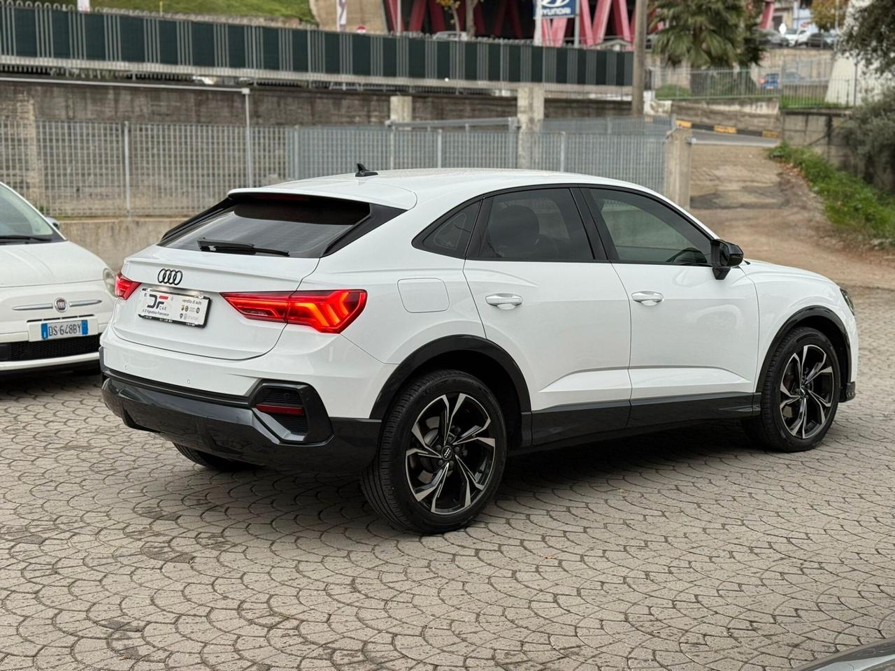 Audi Q3 35 TDI quattro Business