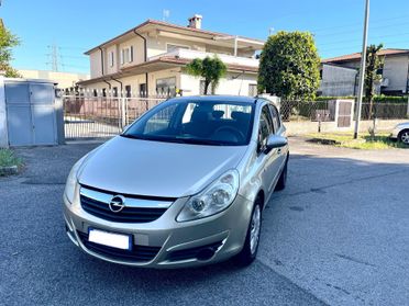 Opel Corsa 1.2 5 porte Cosmo per Neopatentati