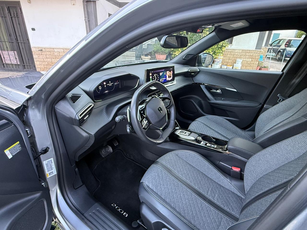 Peugeot 2008 BlueHDi 130 S&S EAT8 Allure