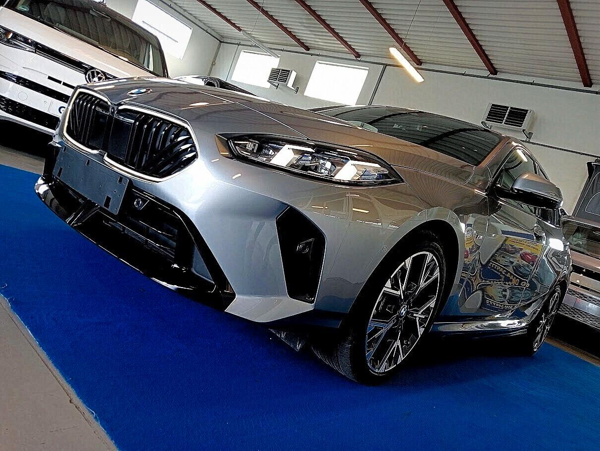 BMW 120I MHEV MSPORT PACK INNOVAZIONE TETTO NERO M-SPORT