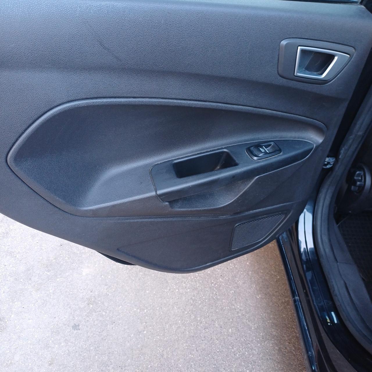 Ford Fiesta 1.5 TDCi 95CV 5 porte Titanium