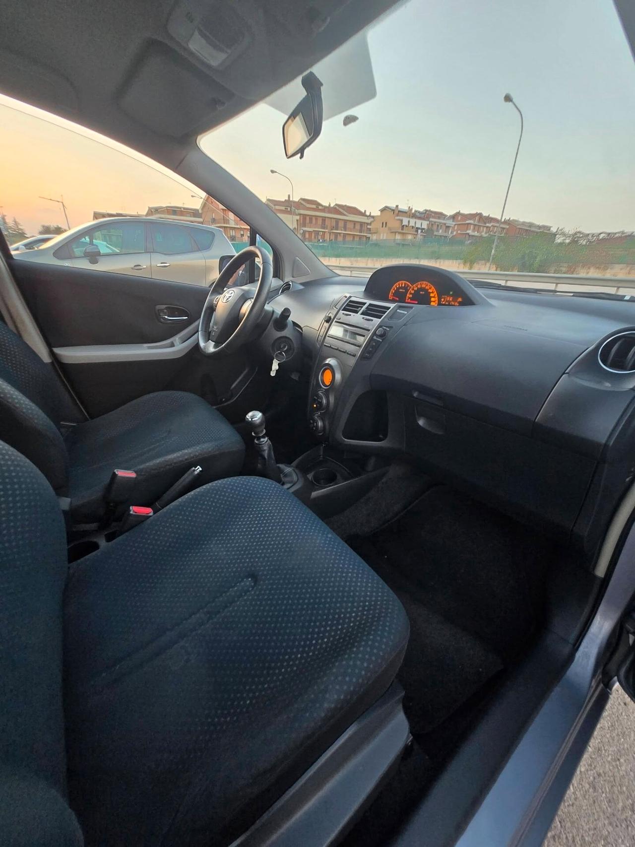 Toyota Yaris 1.3 5 porte Sol
