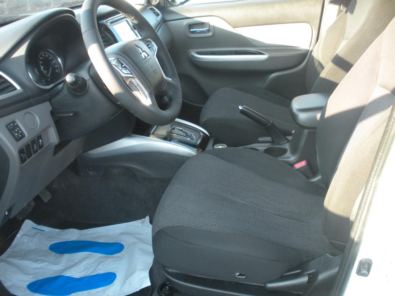 Mitsubishi L200 2.4 DI-D/181CV Double Cab Intense Hp Mivec SDA