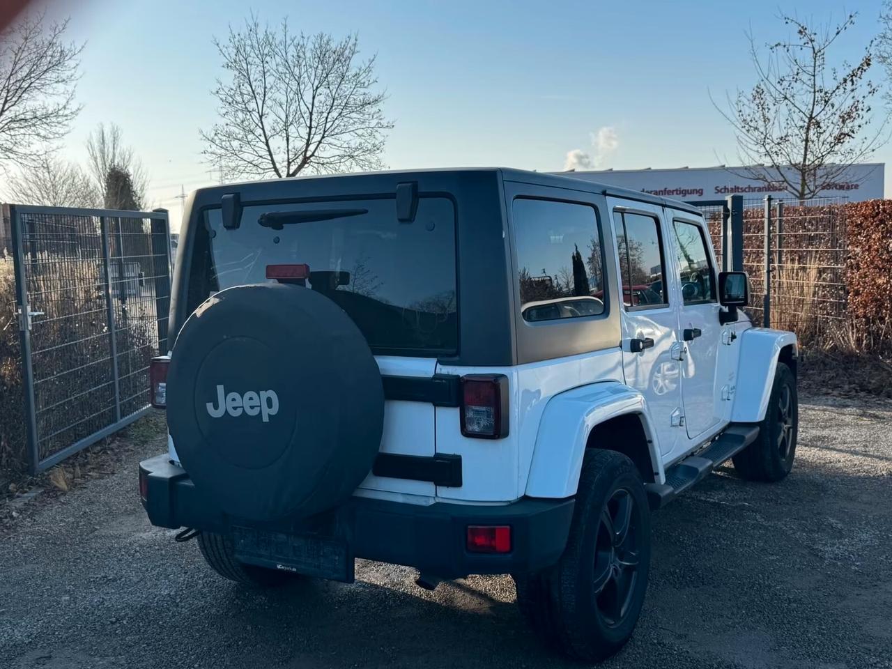 Jeep Wrangler 2.8 CRD DPF Sahara Auto
