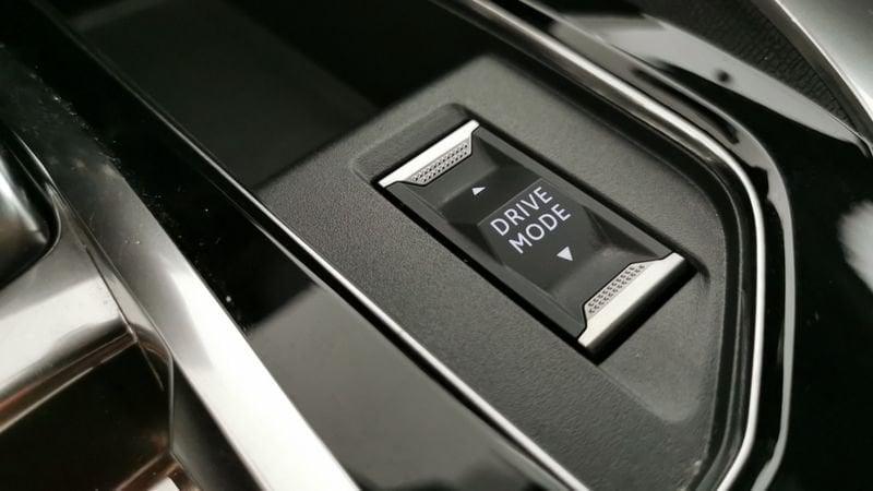 Peugeot 3008 1.6 hybrid phev GT 225cv e-eat8