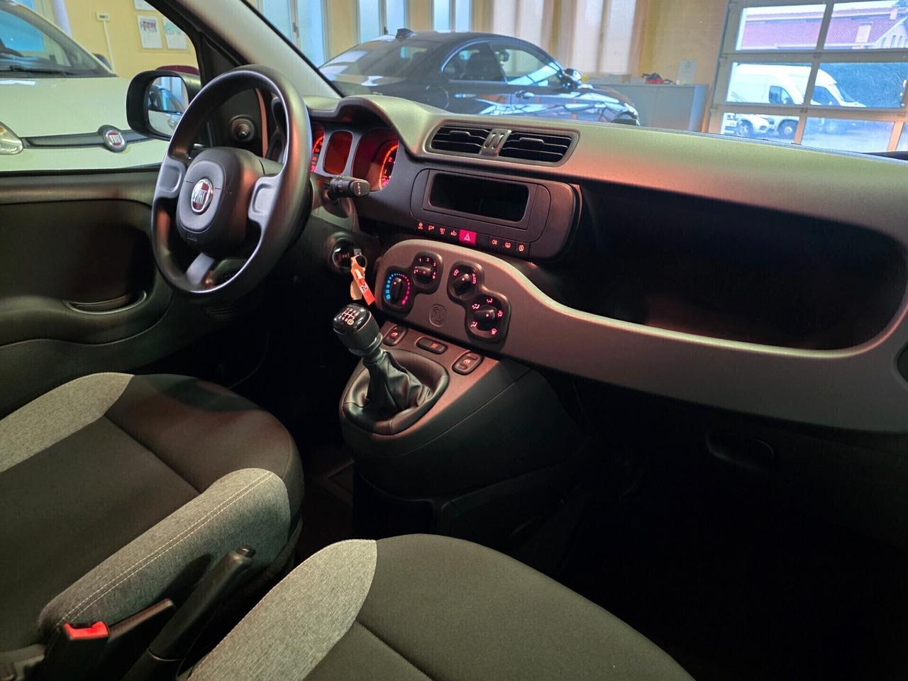 Fiat Panda Hybrid AUTOCARRO N1 4 posti