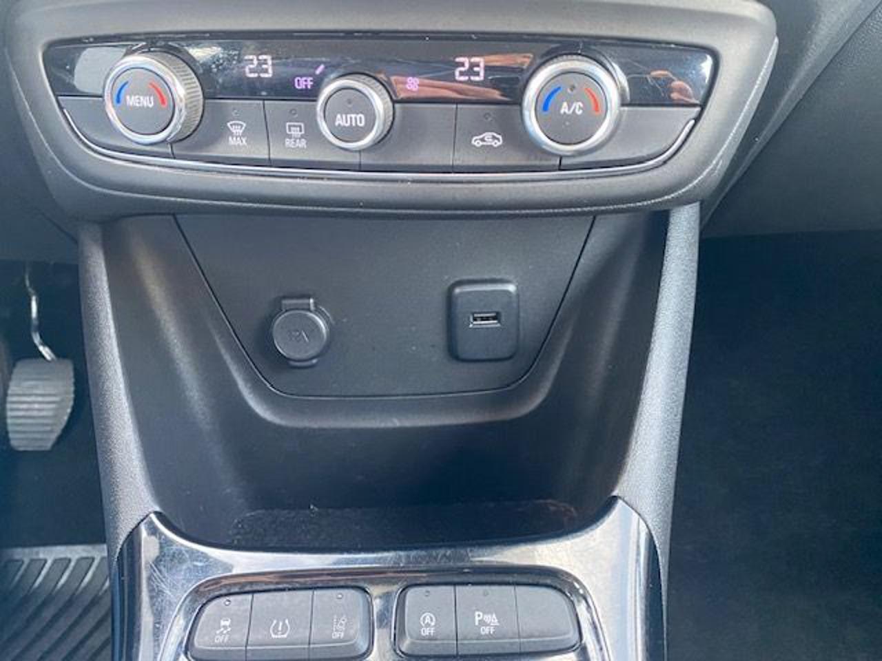 Opel Crossland 1.2 Turbo 12V 110 CV S&S Elegance Come nuovo!